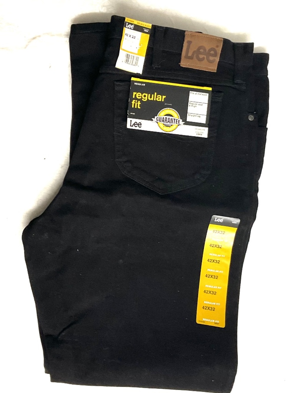 Men’s Jeans  Lee Regular fit   Black 42 x32. NWT